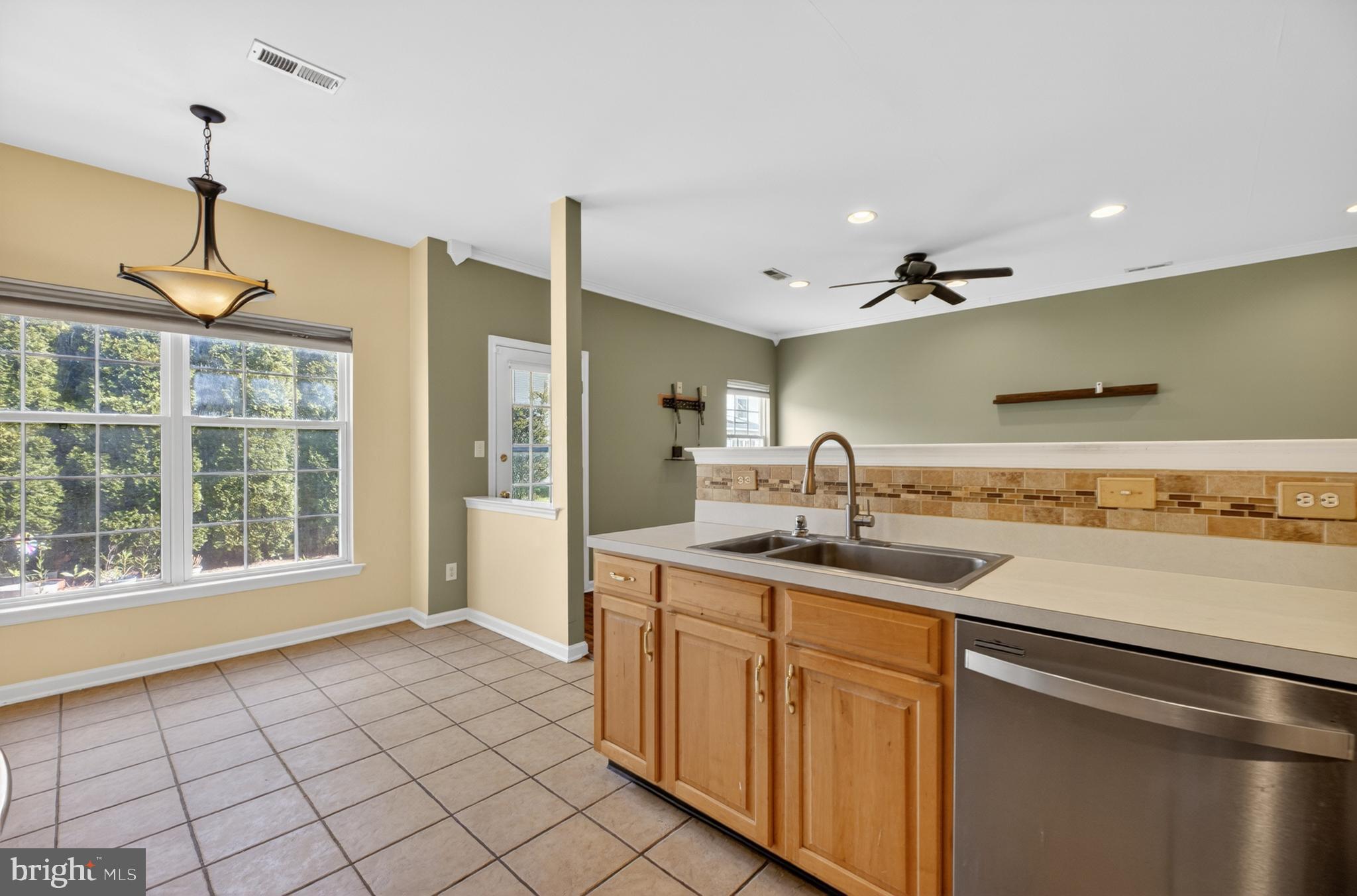 25 Sandstone Road East Windsor, NJ 08520 - Photo 16 of 30