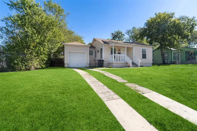 $1,395 | 3109 Wesleyan Drive South, Fort Worth, TX 76105