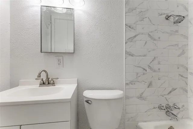 $1,395 | 3109 Wesleyan Drive South, Fort Worth, TX 76105