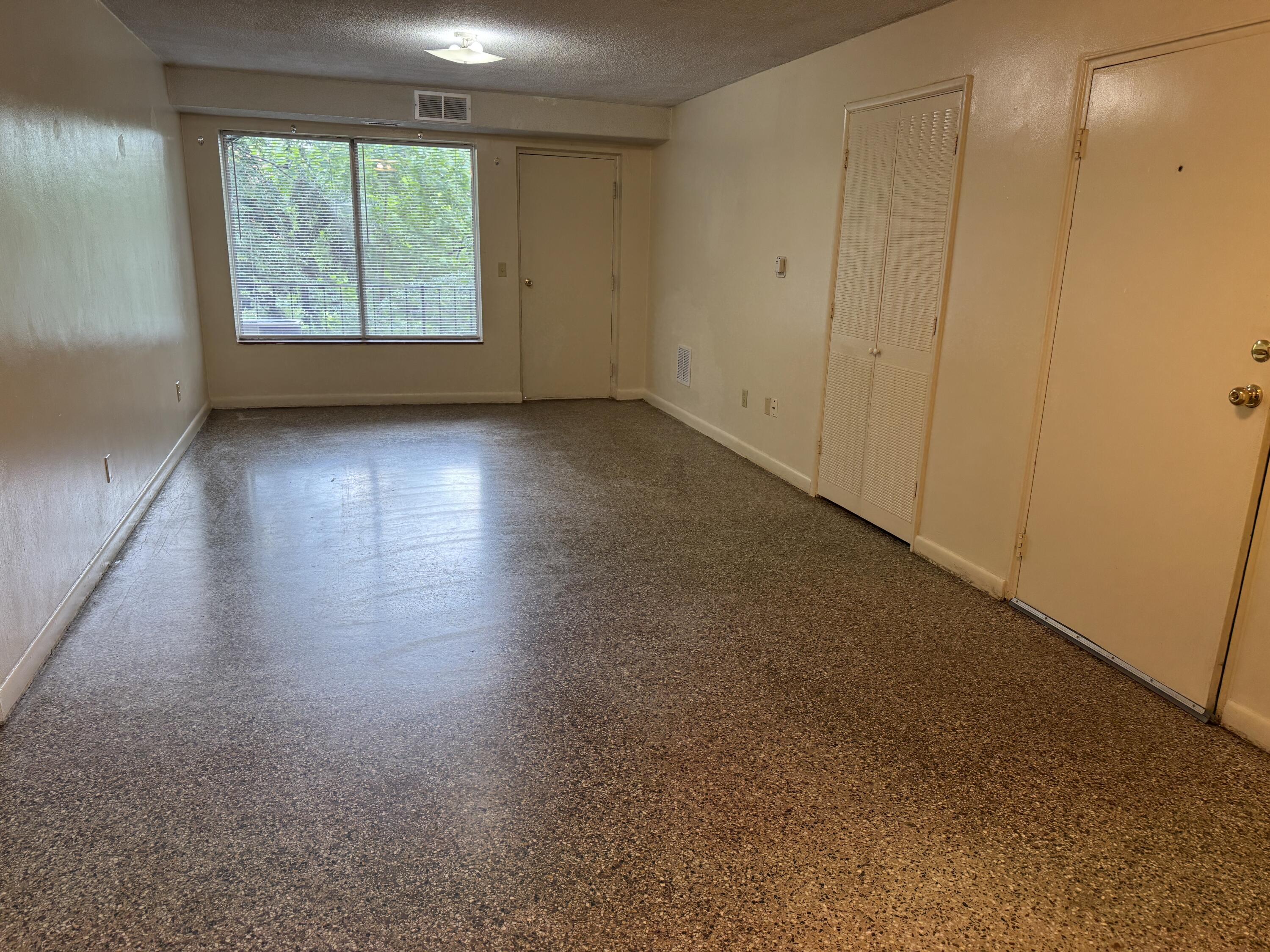 100 Ridgeview Lane, Unit 8 Bassett, VA 24055 - Photo 5 of 9 100 Ridgeview Lane, Apt 8 2