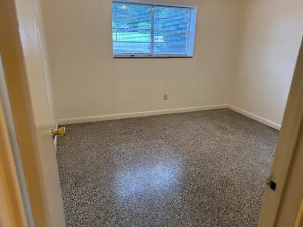 $750 | 100 Ridgeview Lane, Unit 8, Bassett, VA 24055