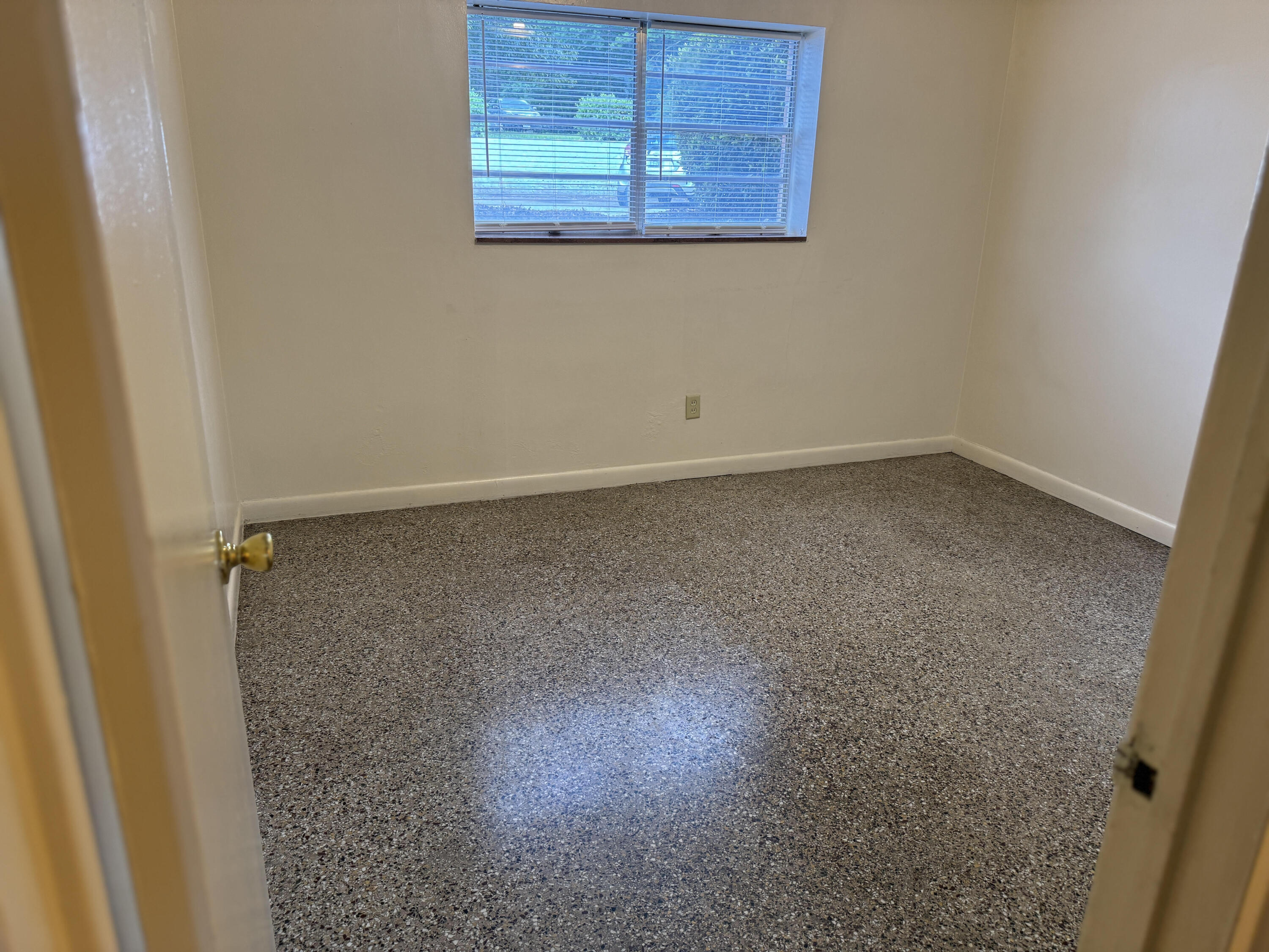 100 Ridgeview Lane, Unit 8 Bassett, VA 24055 - Photo 9 of 9 100 Ridgeview Lane, Apt 8 6