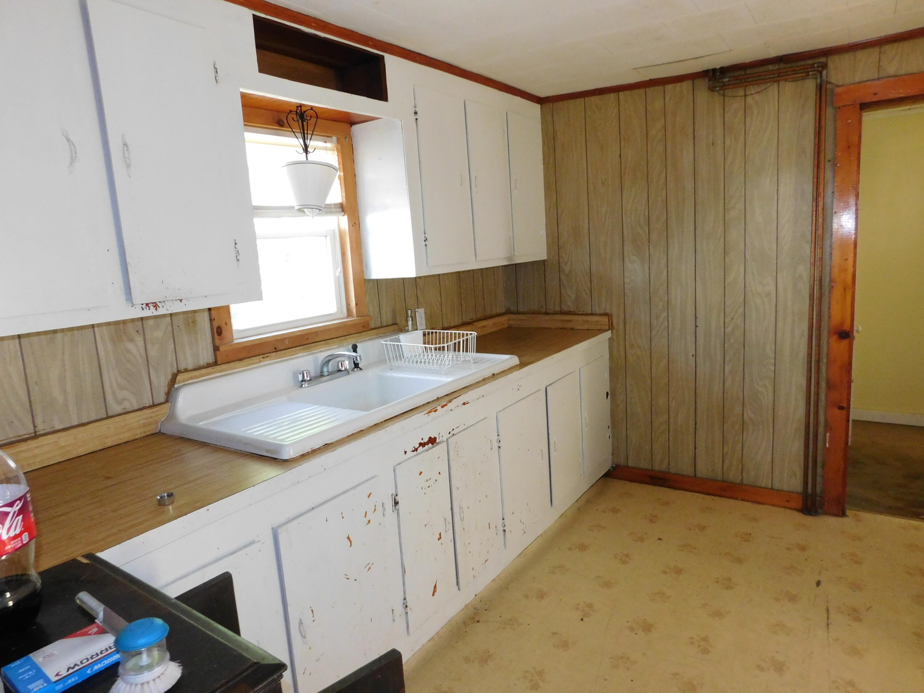 5 Eastern Avenue East Millinocket, ME 04430 - Photo 4 of 12 DSCN1176