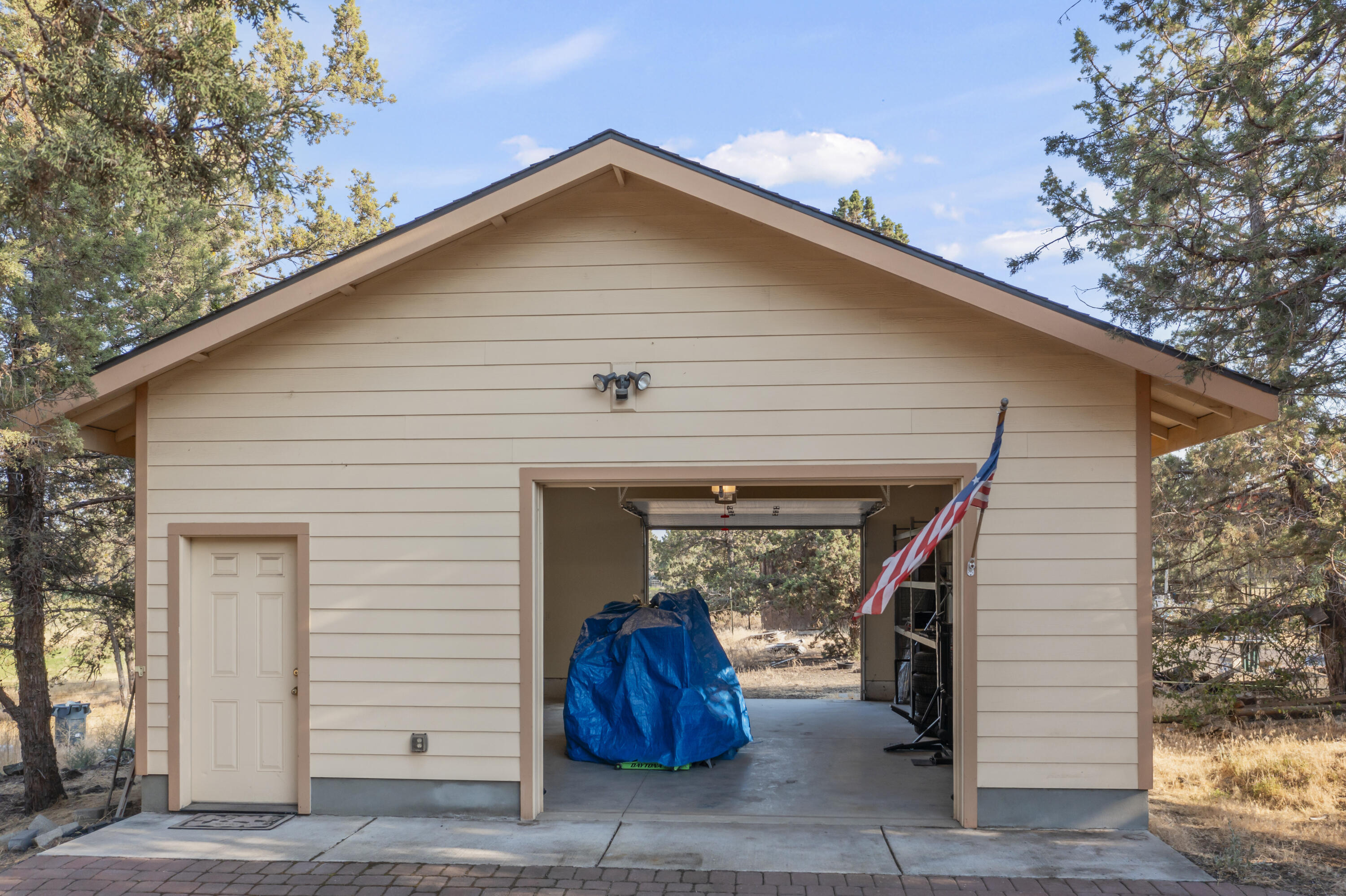 62370 Byram Road Bend, OR 97701 - Photo 34 of 39 31DJI_0773