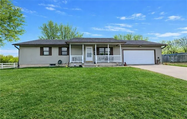 $295,000 | 705 East South Street, Butler, MO 64730