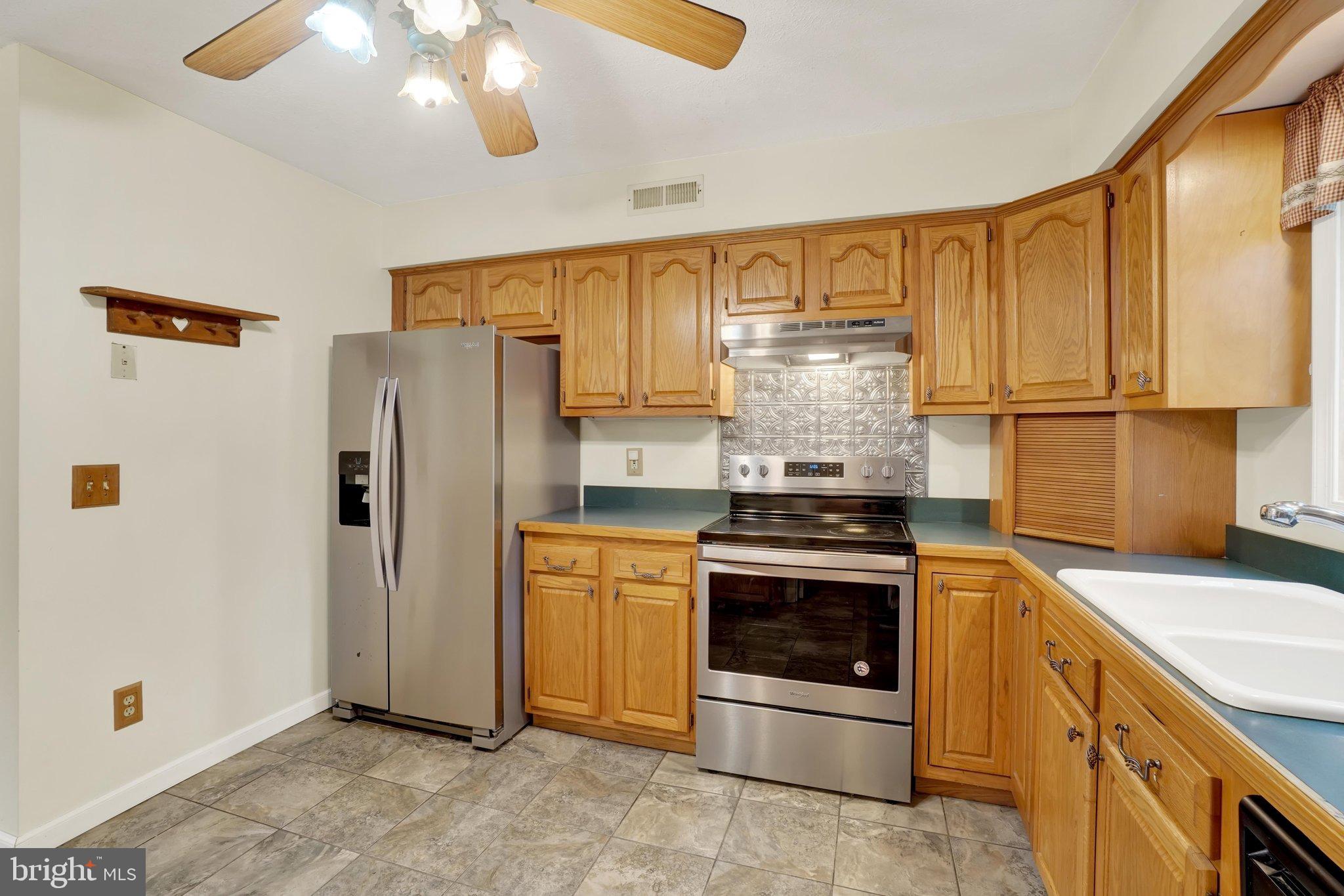 17389 Brose Road New Freedom, PA 17349 - Photo 12 of 38 Kitchen
