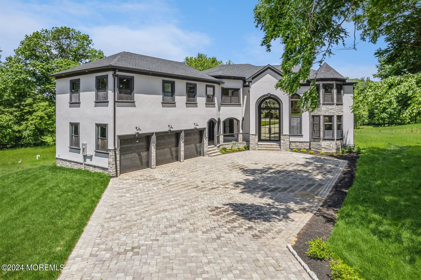 55_16RoundHill_181_AerialView_Large