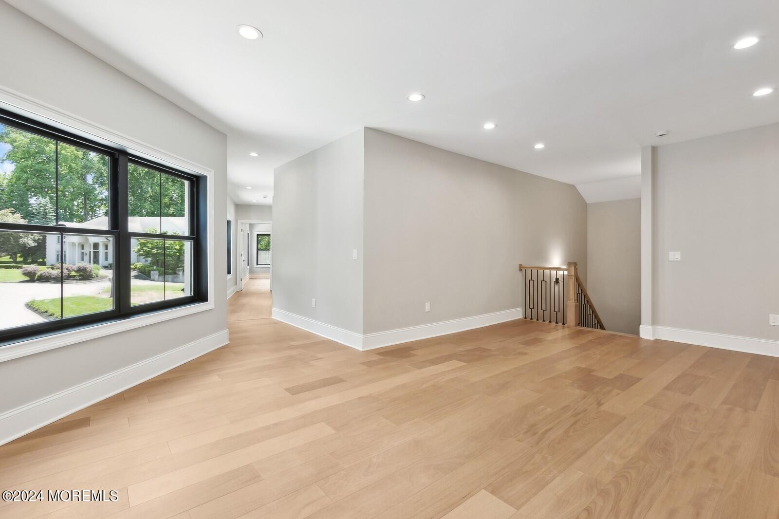 16 Round Hill Holmdel, NJ 07733 - Photo 28 of 60 41_16RoundHill_2041_Large