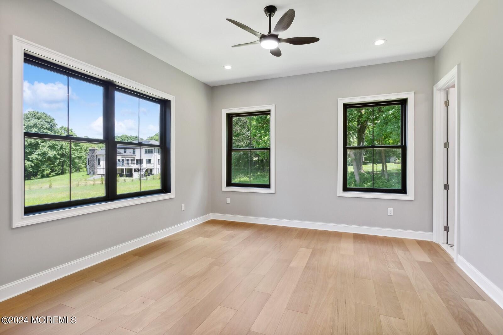 16 Round Hill Holmdel, NJ 07733 - Photo 37 of 60 26_16RoundHill_2026_Large