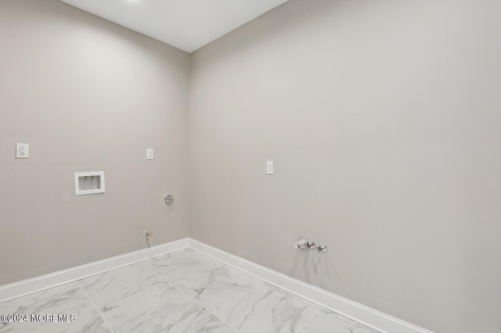 16 Round Hill Holmdel, NJ 07733 - Photo 45 of 60 39_16RoundHill_2039_Large