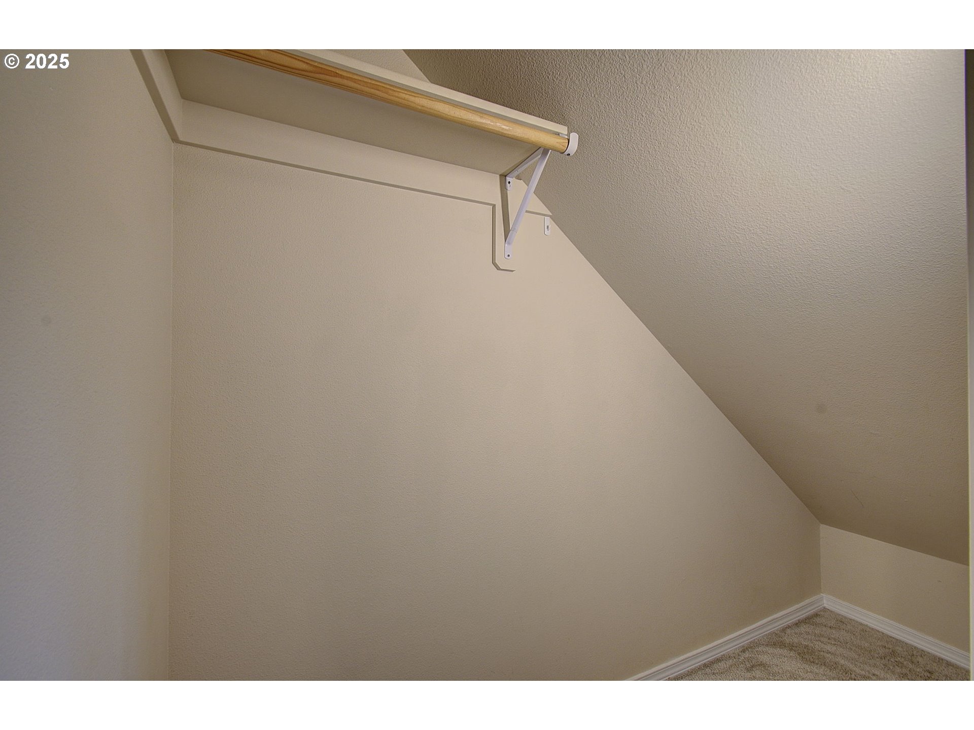 38581 Limerick Street Sandy, OR 97055 - Photo 14 of 34