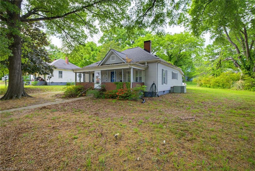 511 Early Avenue Eden, NC 27288 - Photo 3 of 27