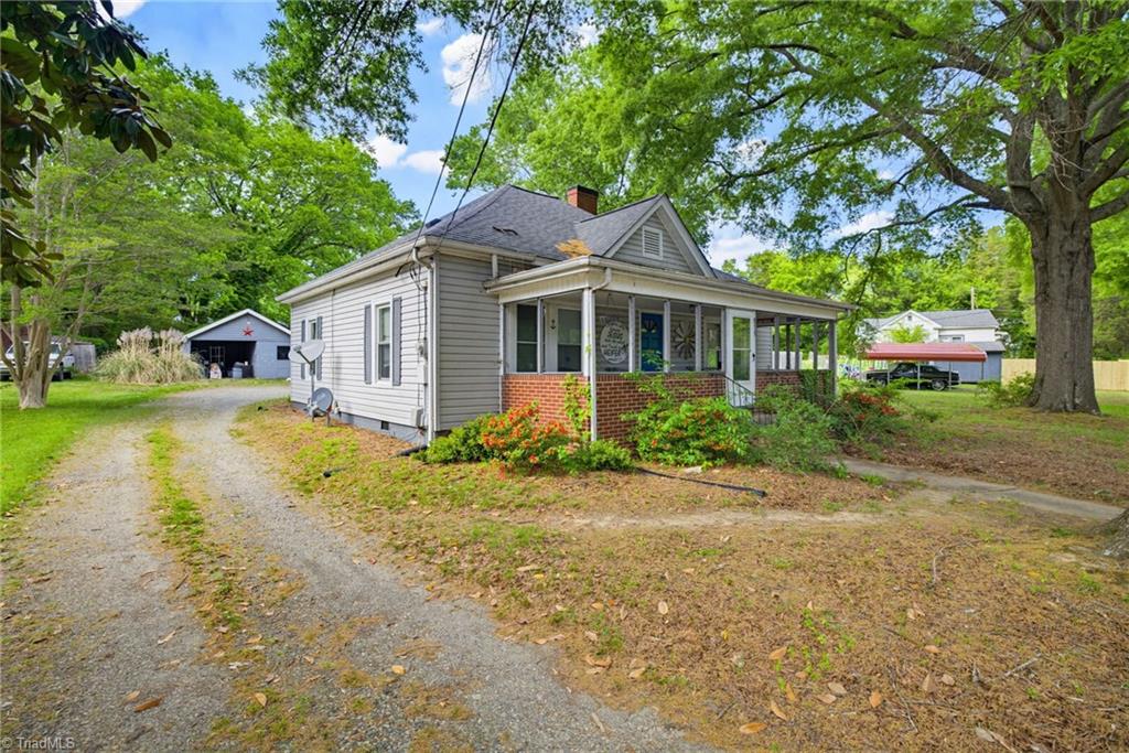 511 Early Avenue Eden, NC 27288 - Photo 4 of 27