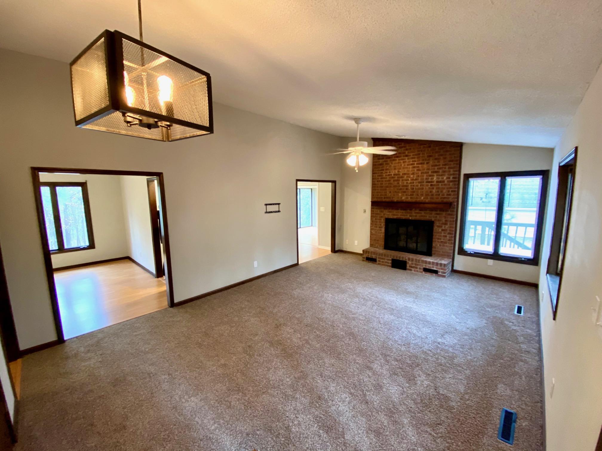 109 Rendant Avenue Savannah, GA 31419 - Photo 10 of 20 Living Room