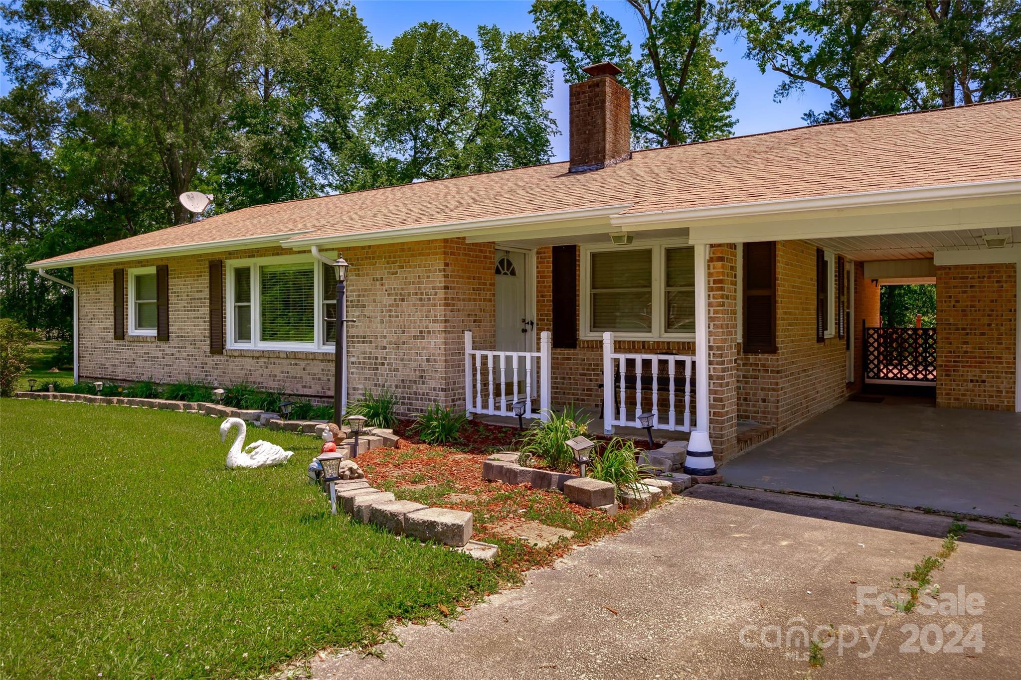 178 Wildwood Road Great Falls, SC 29055 - Photo 2 of 42 Gallery Image 2