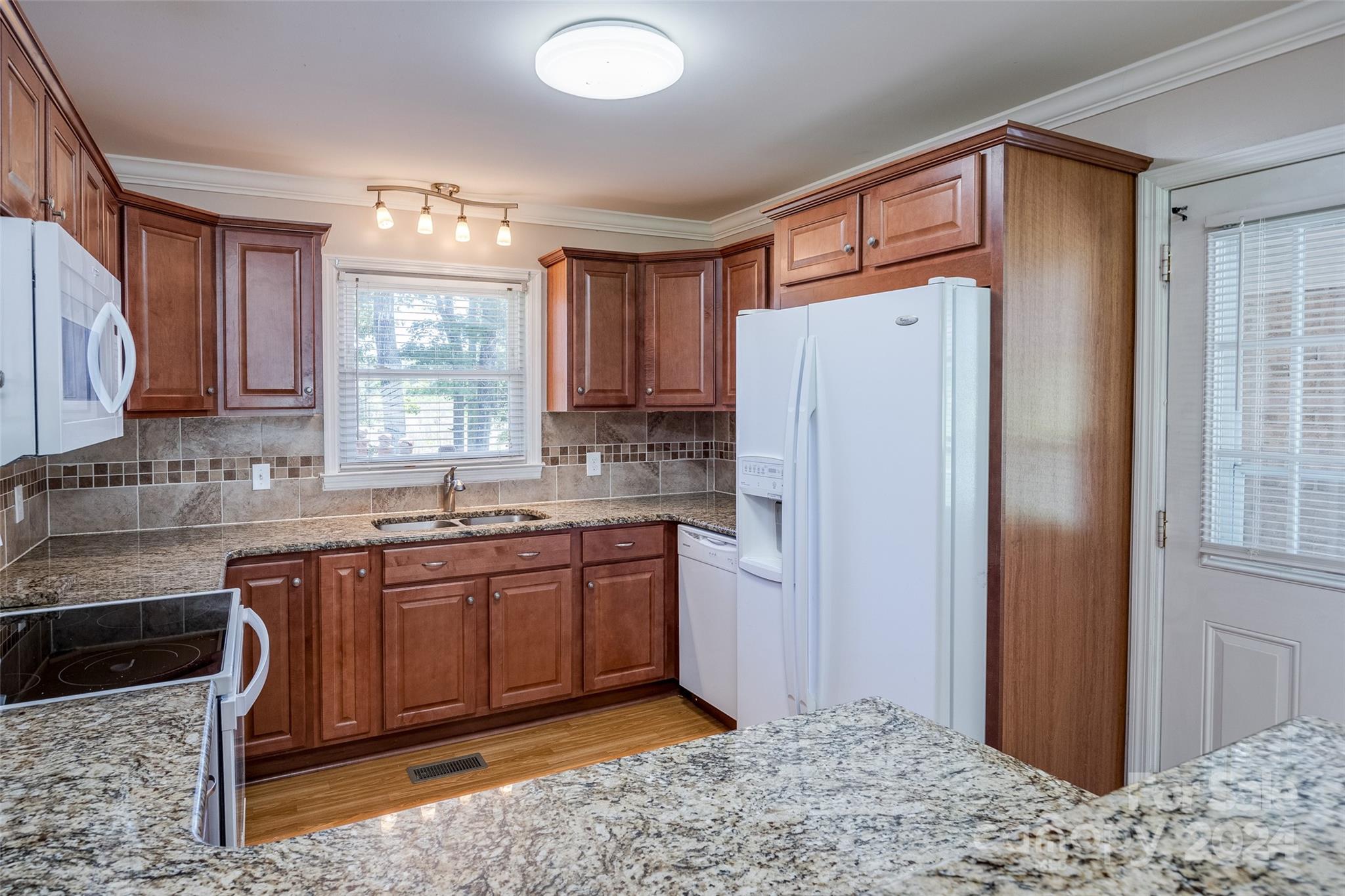 178 Wildwood Road Great Falls, SC 29055 - Photo 9 of 42 Gallery Image 9