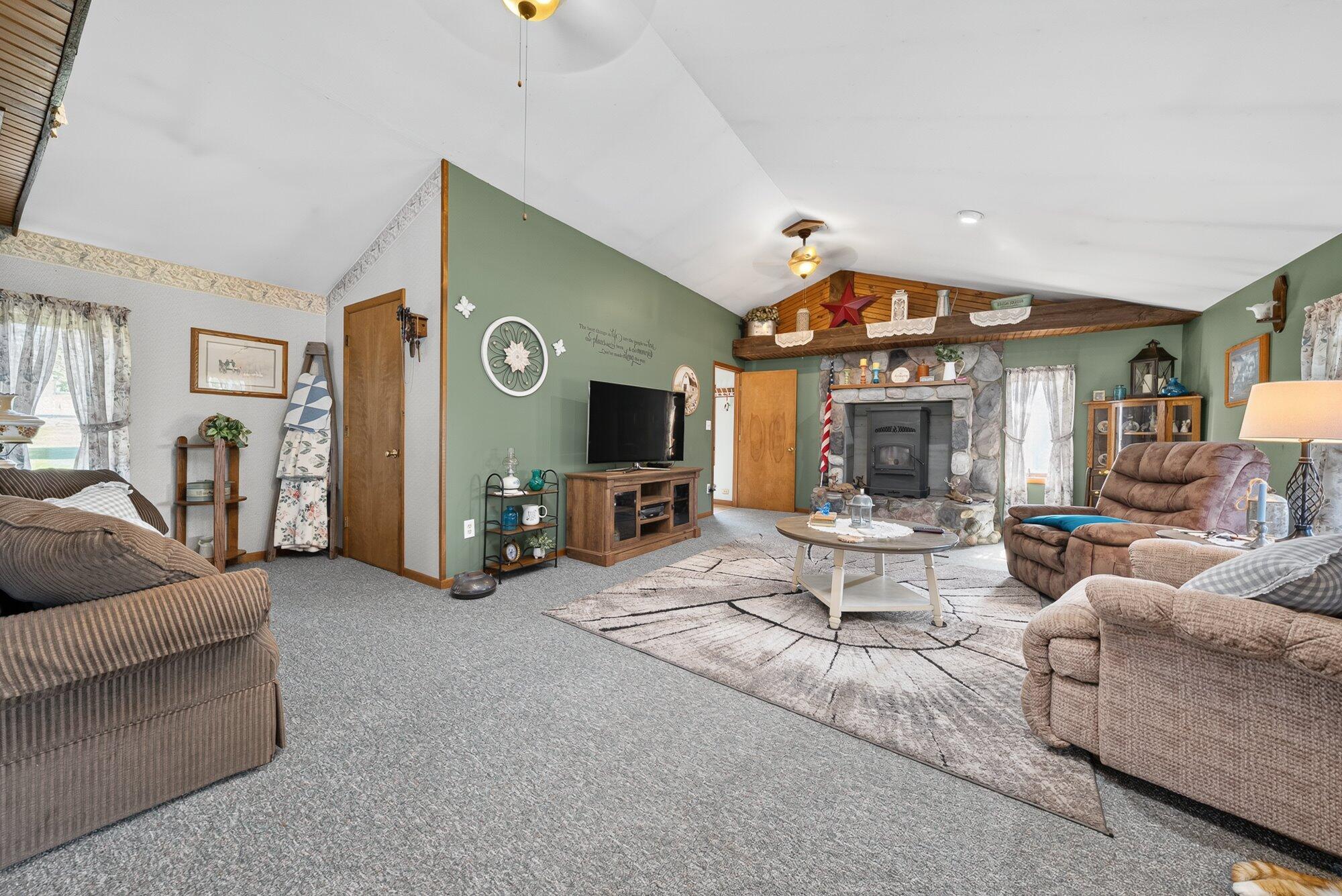 2871 River Road Hastings, MI 49058 - Photo 10 of 63 12-WM426Ioniadte-13