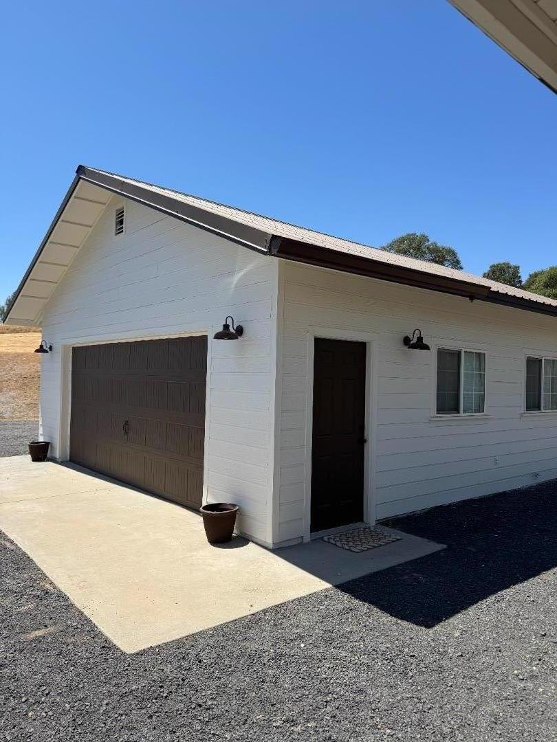 2253 Buffalo Way Copperopolis, CA 95228 - Photo 4 of 39 a front view of a house