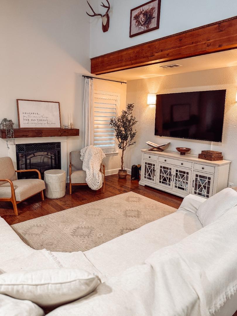 2253 Buffalo Way Copperopolis, CA 95228 - Photo 5 of 39 a living room with furniture and a flat screen tv
