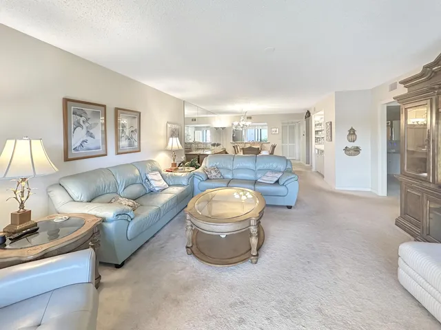 $154,900 | 3300 Twin Lakes Terrace, Unit 103, Fort Pierce, FL 34951