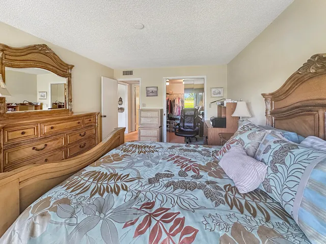 $154,900 | 3300 Twin Lakes Terrace, Unit 103, Fort Pierce, FL 34951