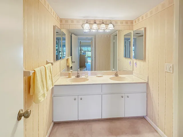 $154,900 | 3300 Twin Lakes Terrace, Unit 103, Fort Pierce, FL 34951