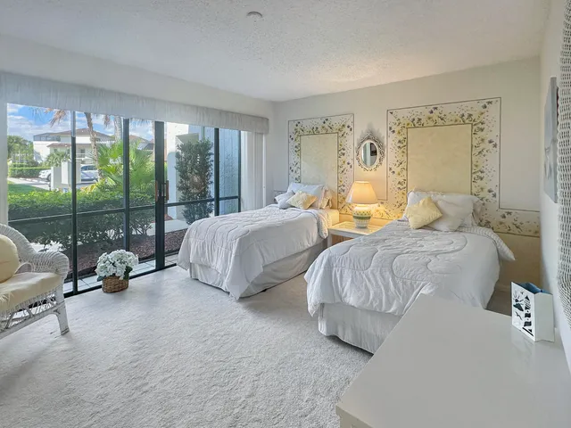 $154,900 | 3300 Twin Lakes Terrace, Unit 103, Fort Pierce, FL 34951