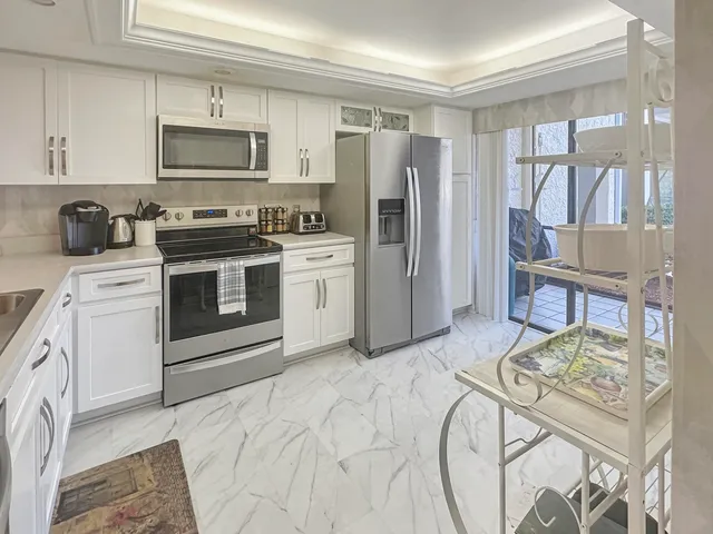 $154,900 | 3300 Twin Lakes Terrace, Unit 103, Fort Pierce, FL 34951