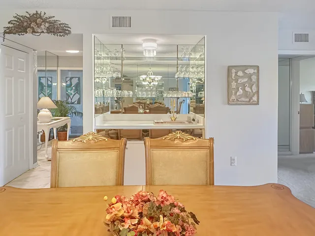 $154,900 | 3300 Twin Lakes Terrace, Unit 103, Fort Pierce, FL 34951