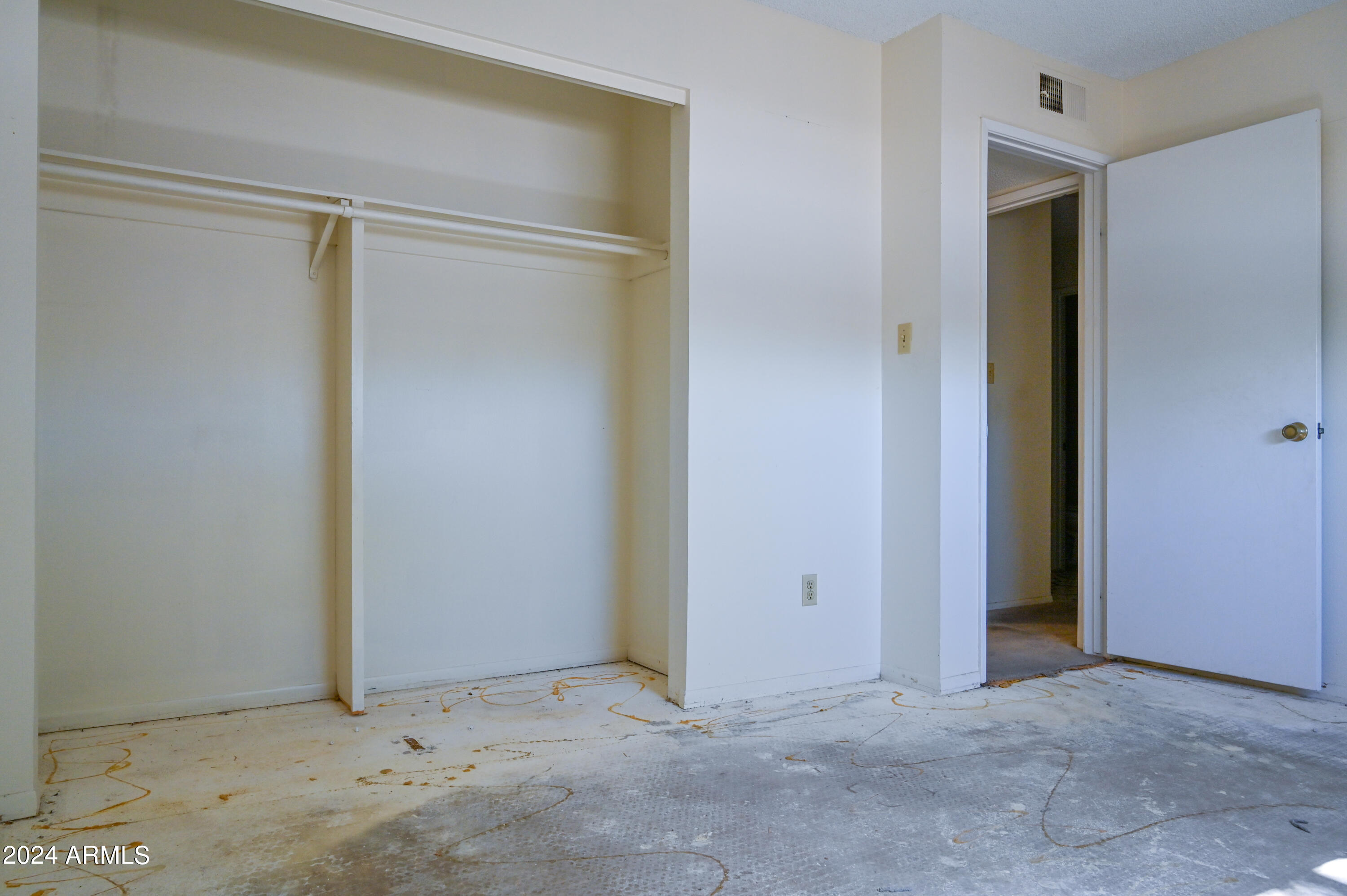 5525 East Thomas Road, Unit K4 Phoenix, AZ 85018 - Photo 13 of 27 Second Bedroom