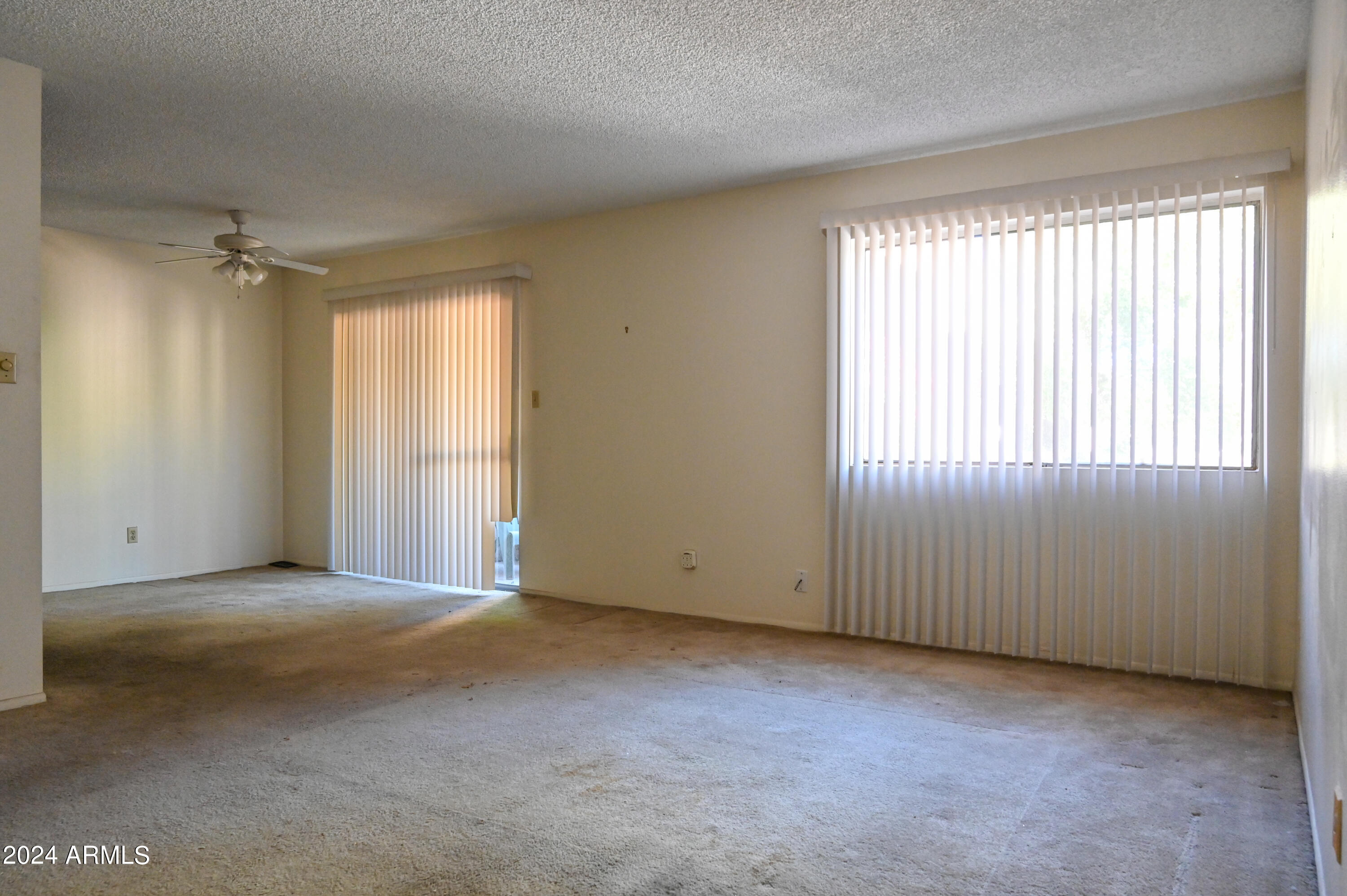 5525 East Thomas Road, Unit K4 Phoenix, AZ 85018 - Photo 6 of 27 DCP_1570