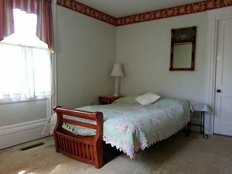 8 Molly's Cove Road Bristol, ME 04539 - Photo 11 of 30 Bedroom. First floor bedroom