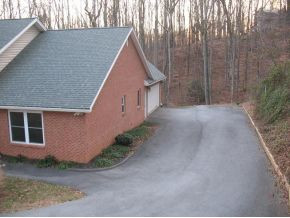 2212 Nantucket Road Johnson City, TN 37604 - Photo 3 of 8 Photo 3