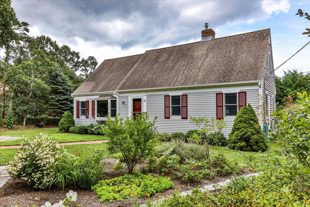 126 Middle Road South Chatham, MA 02659 - Photo 2 of 44 05-126mid-105