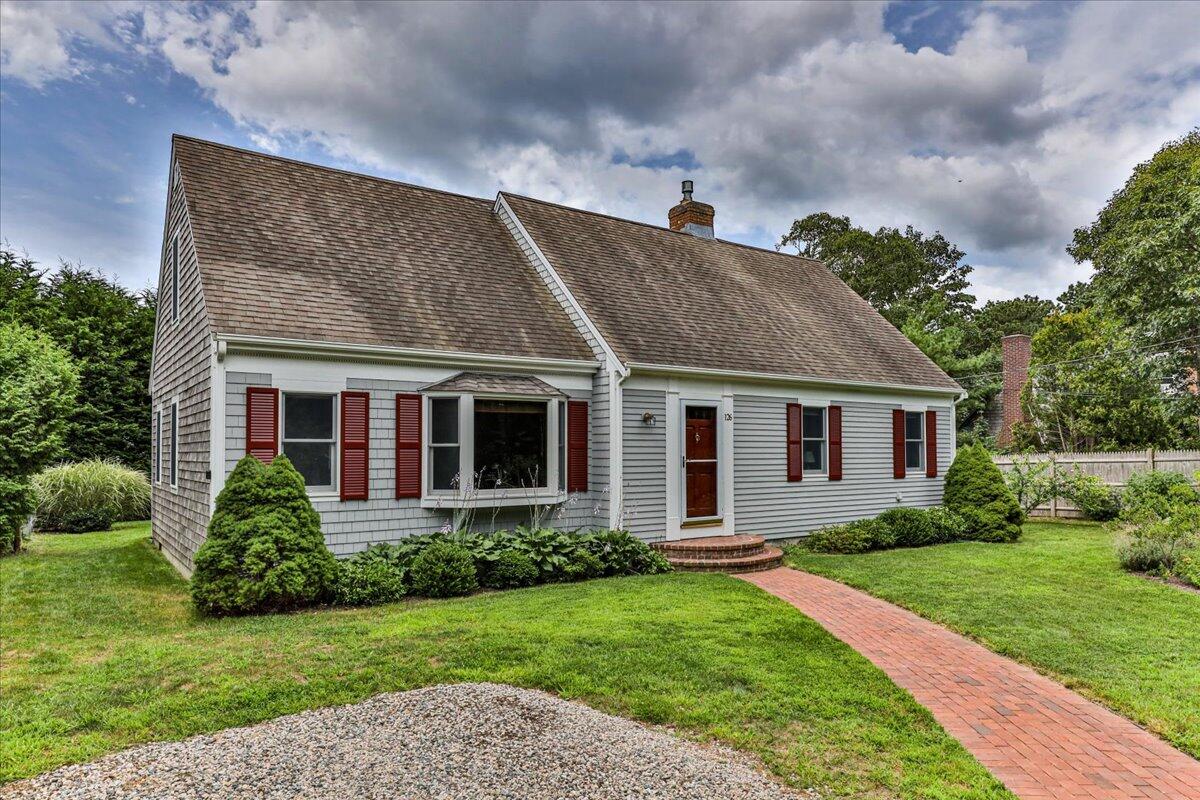 126 Middle Road South Chatham, MA 02659 - Photo 4 of 44 02-126mid-102