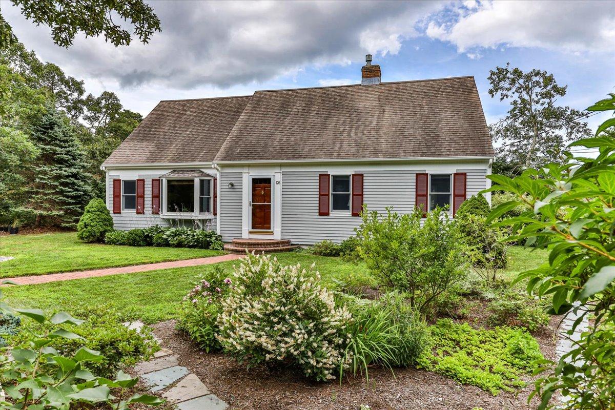 126 Middle Road South Chatham, MA 02659 - Photo 5 of 44 04-126mid-104