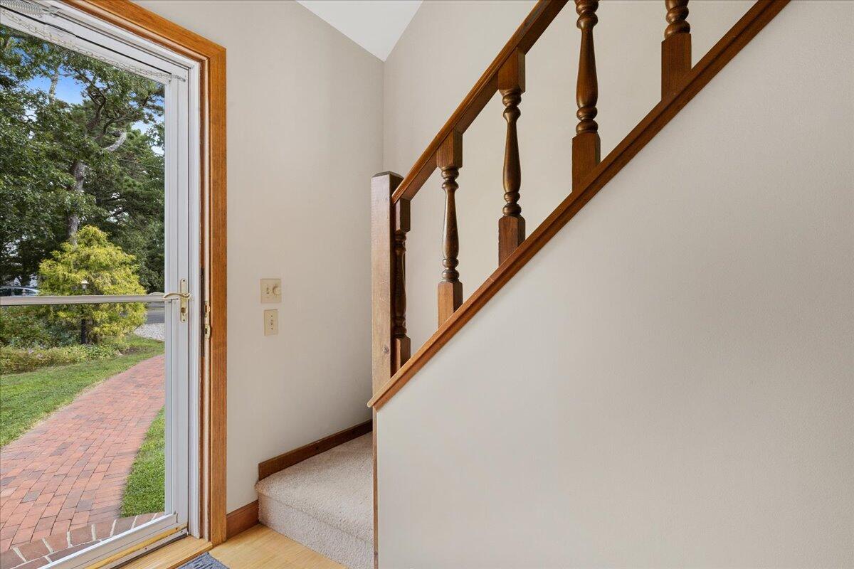 126 Middle Road South Chatham, MA 02659 - Photo 8 of 44 08-126mid-108