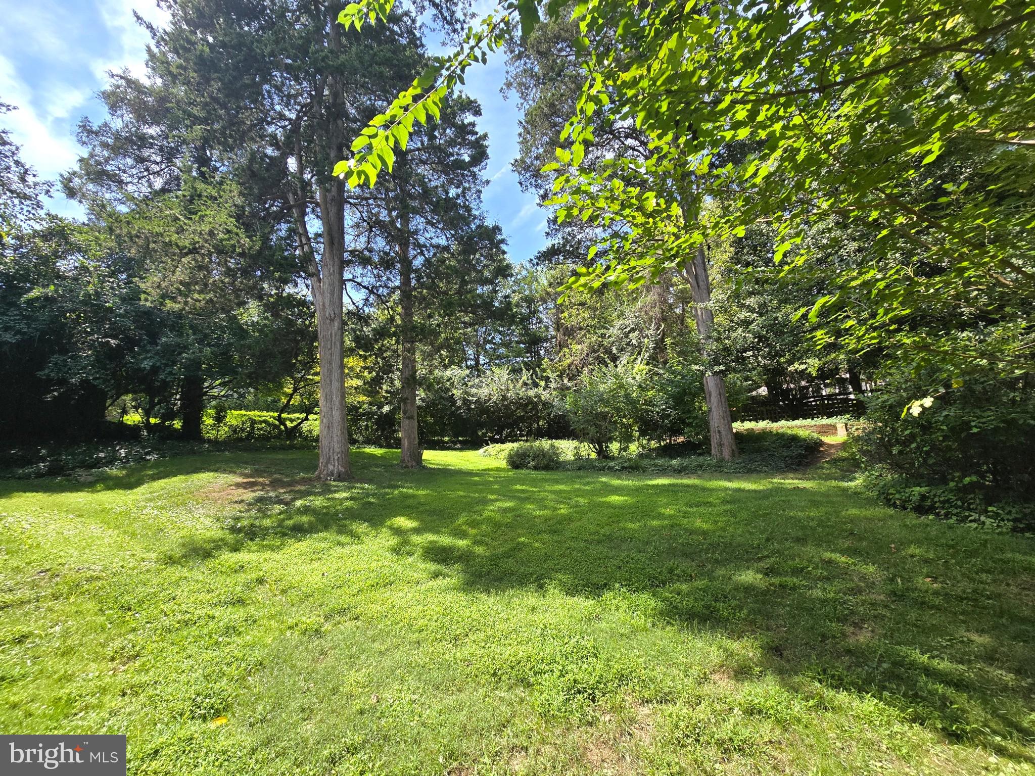9422 Locust Hill Road Bethesda, MD 20814 - Photo 11 of 44 Gallery Image 11
