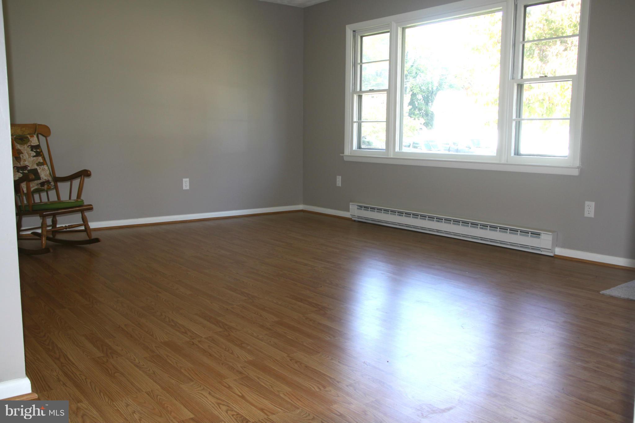 103 Evitts Drive Ranson, WV 25438 - Photo 3 of 13 Living Room