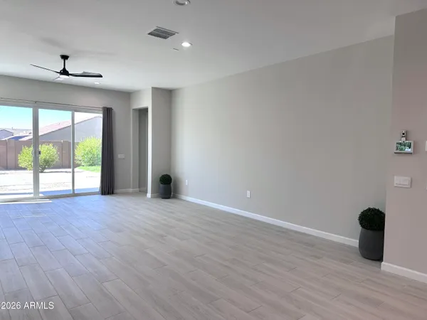 $4,190 | 6039 East Quail Avenue, Phoenix, AZ 85054