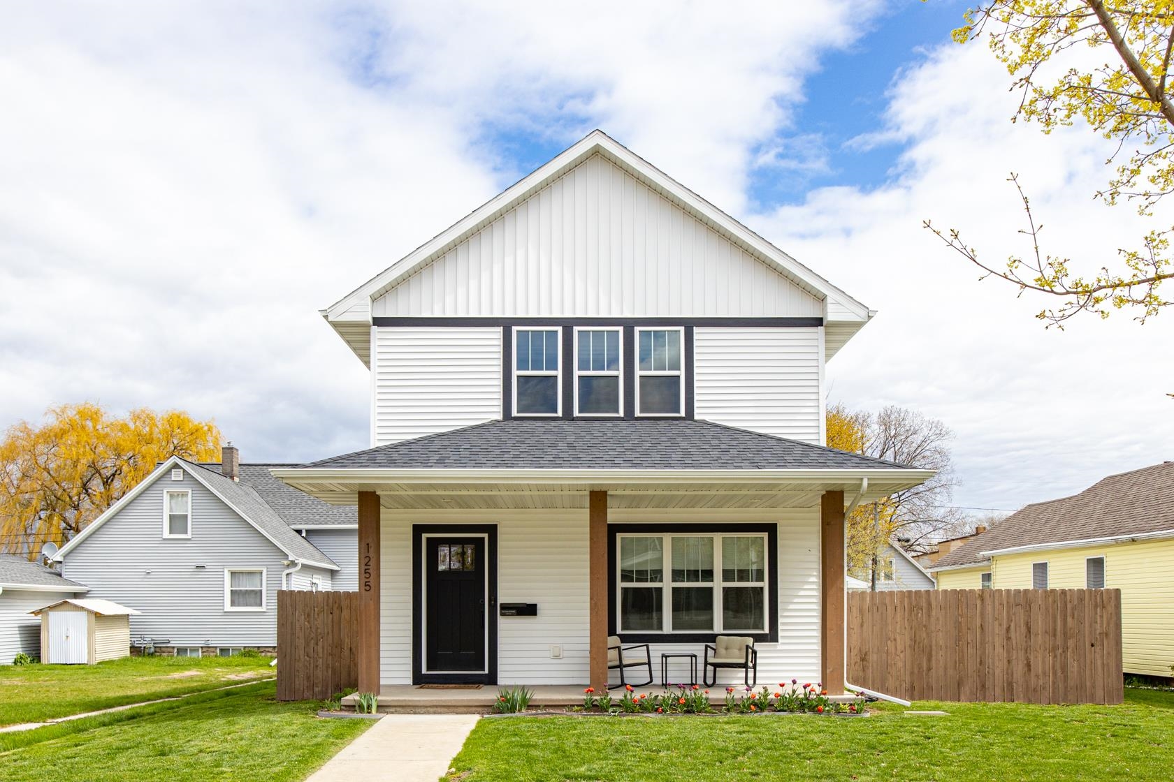 1255 Cherry Street Green Bay, WI 54301 - Photo 1 of 30