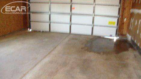 2302 Gibson Road Grand Blanc, MI 48439 - Photo 5 of 13 20459892-4.JPG