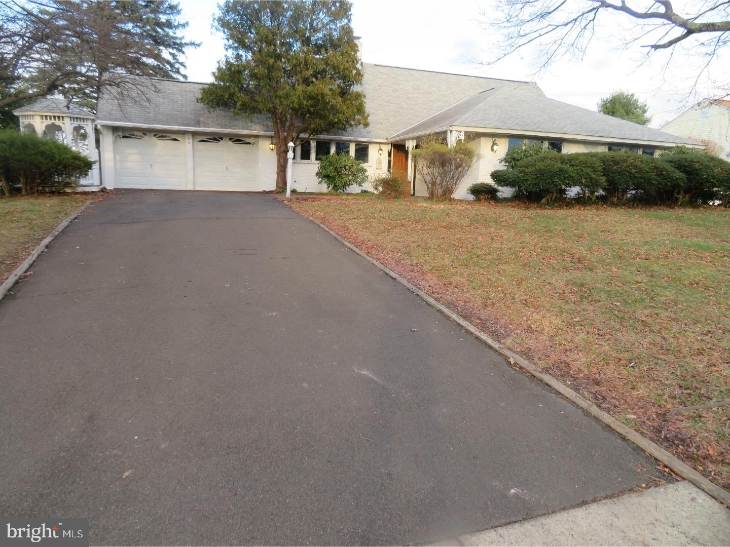 48 Falcon Road Levittown, PA 19056 - Photo 3 of 25 Driveway
