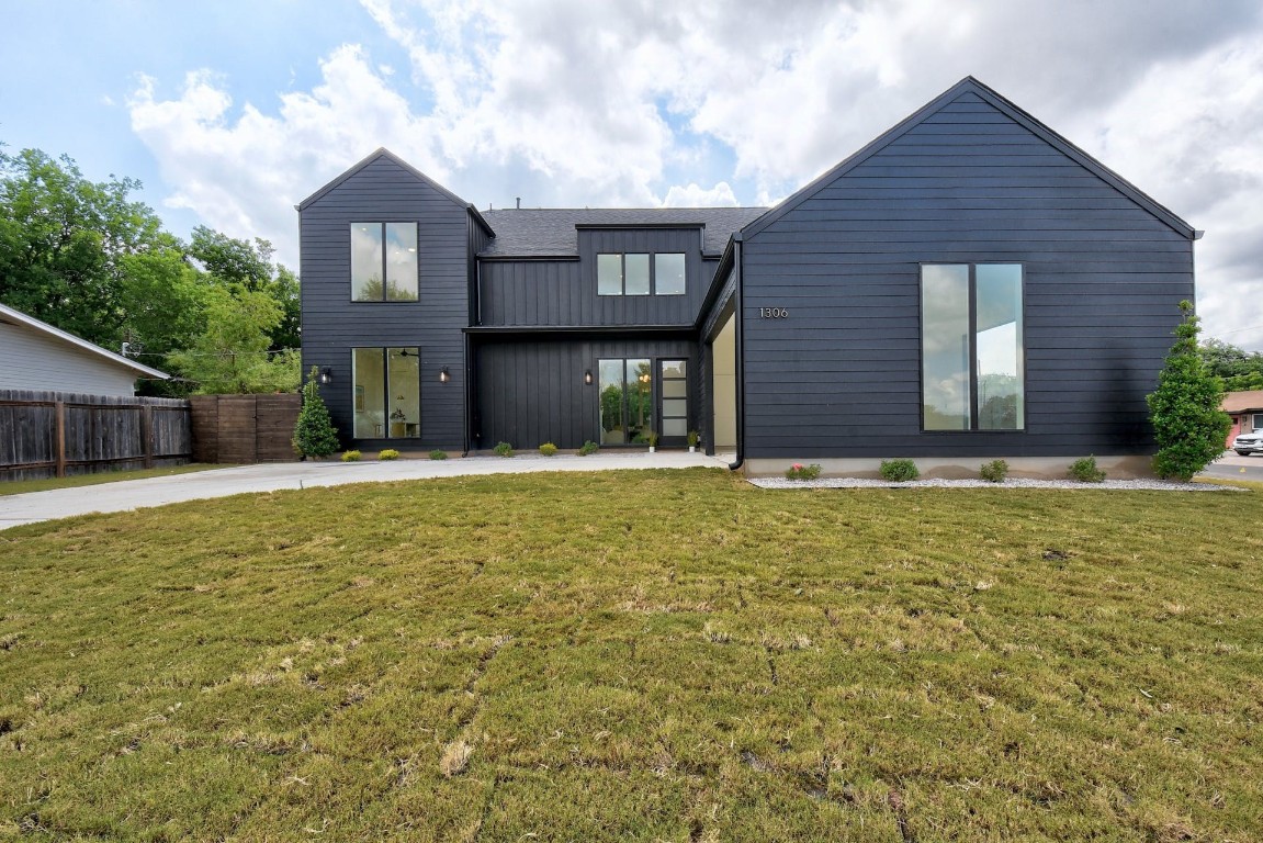 a front view of house with yard