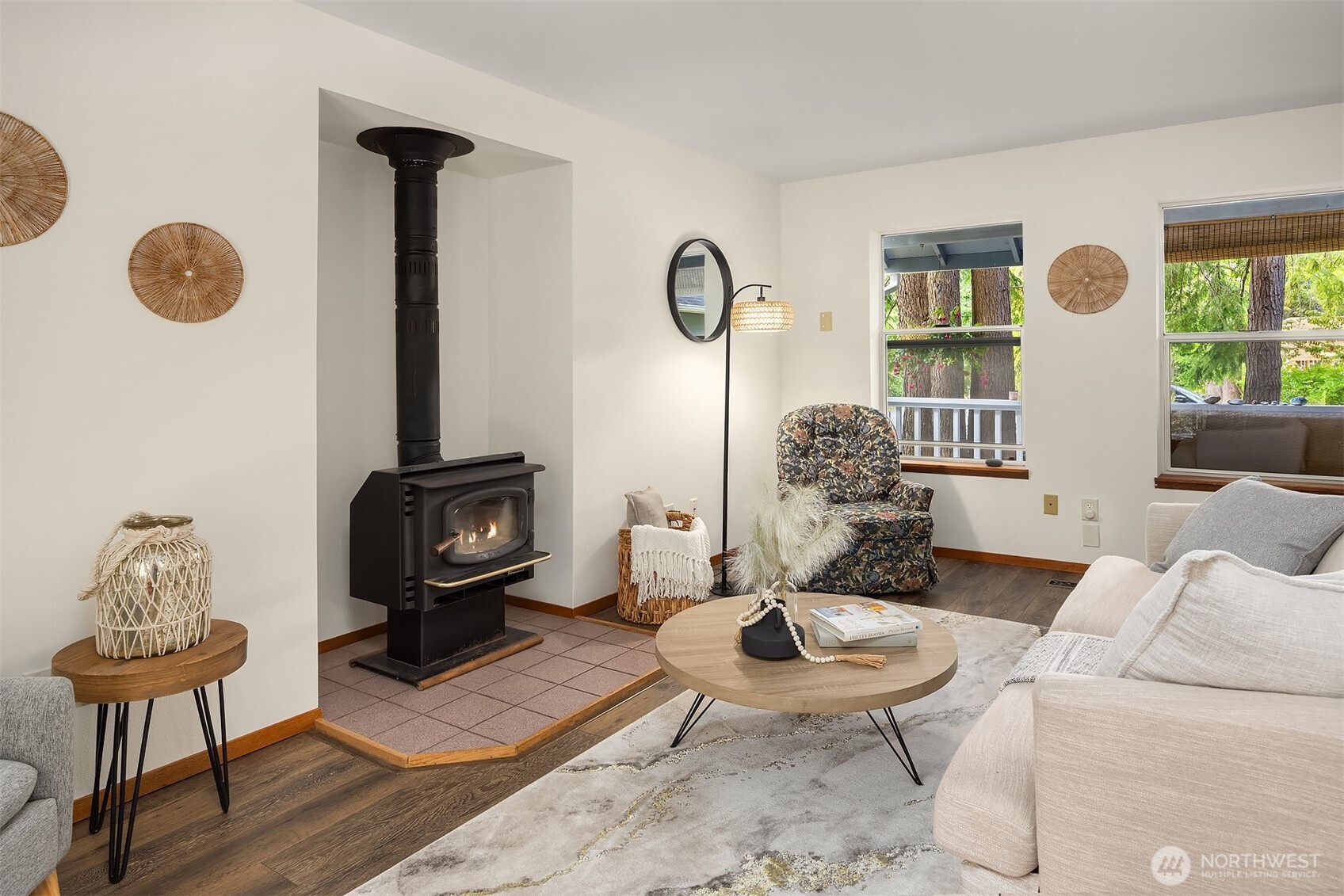 7805 186th Street Southwest Edmonds, WA 98026 - Photo 5 of 30 Gallery Image 5