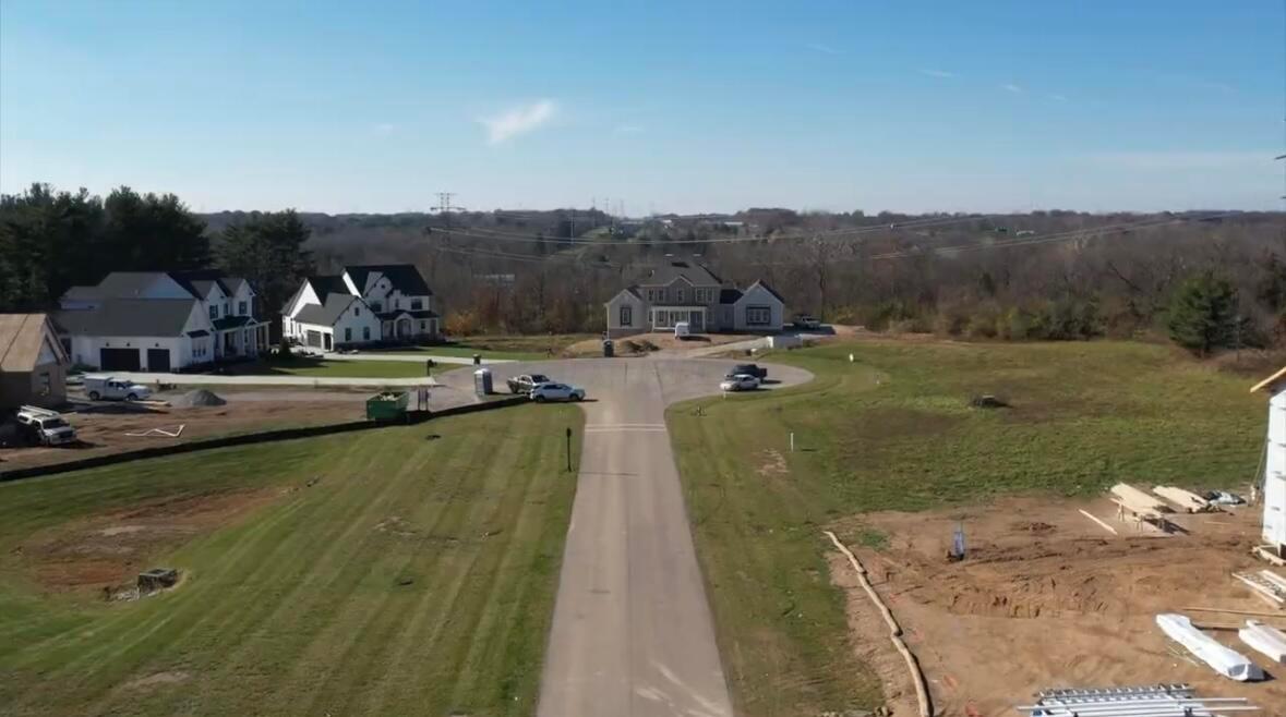 1082 Lale Point Delaware, OH 43015 - Photo 10 of 10 Gallery Image 10