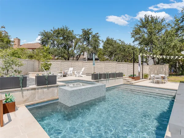 $1,050,000 | 75 Stillmeadow Drive, The Hills, TX 78738