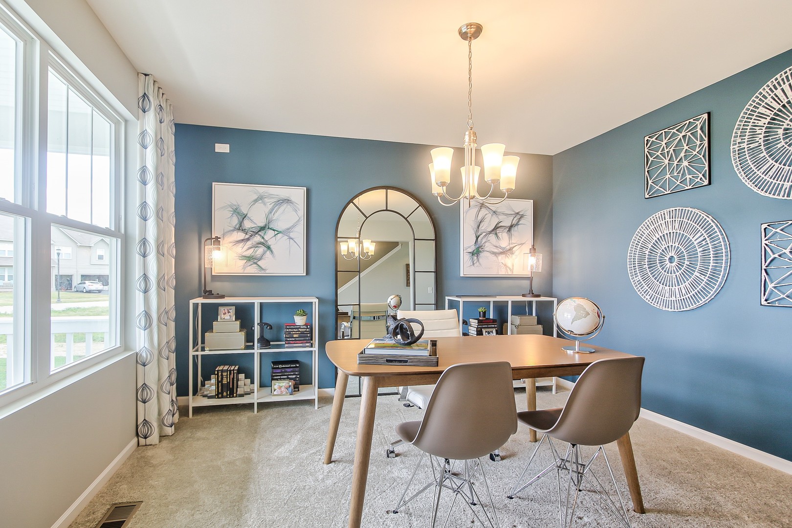 1033 Sharp Drive, Unit 1609 Plano, IL 60545 - Photo 6 of 35 a dining room with furniture and window