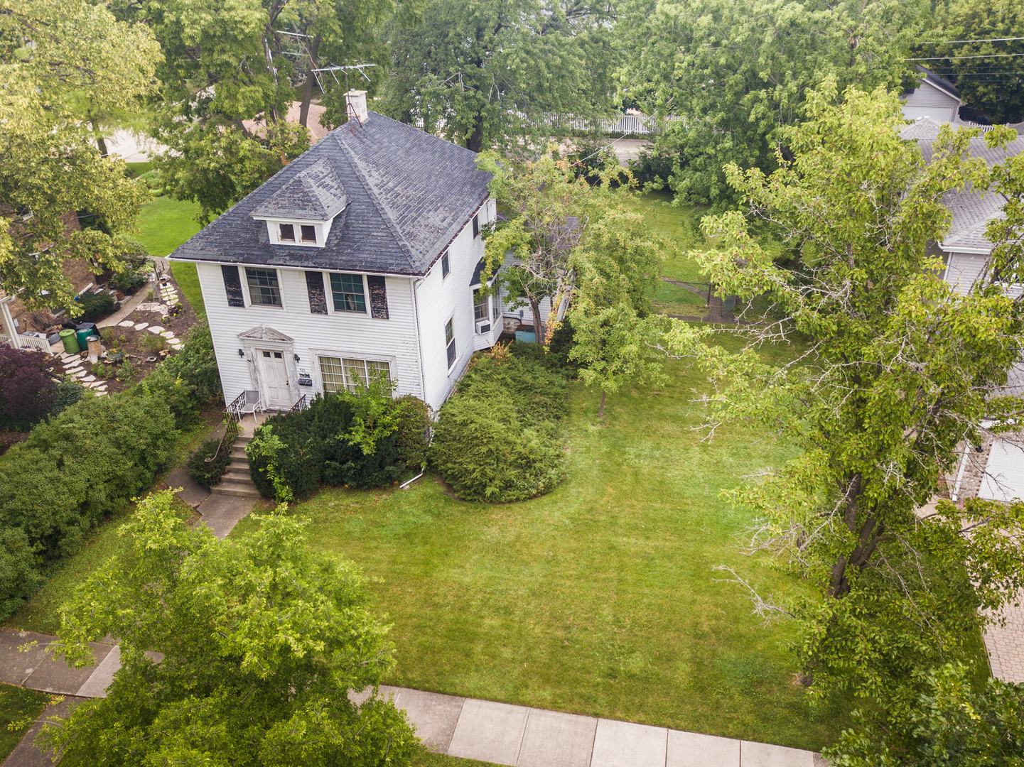 922 Prairie Avenue Park Ridge, IL 60068 - Photo 1 of 12 Gallery Image 1