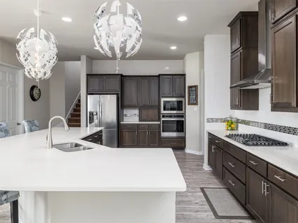 $715,000 | 7516 Pace Ravine Drive, Lago Vista, TX 78645